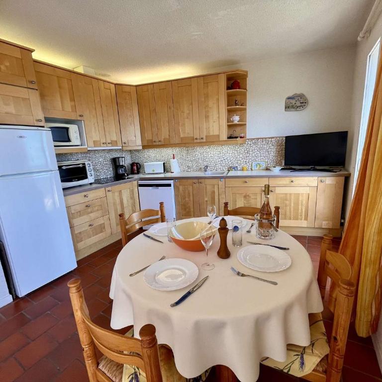 CA053-098 APPARTEMENT 2 PIÈCES CABINE - 4 Personnes - CAVALAIRE SUR MER - One-Bedroom Apartment with Sea View and Terrace - 4