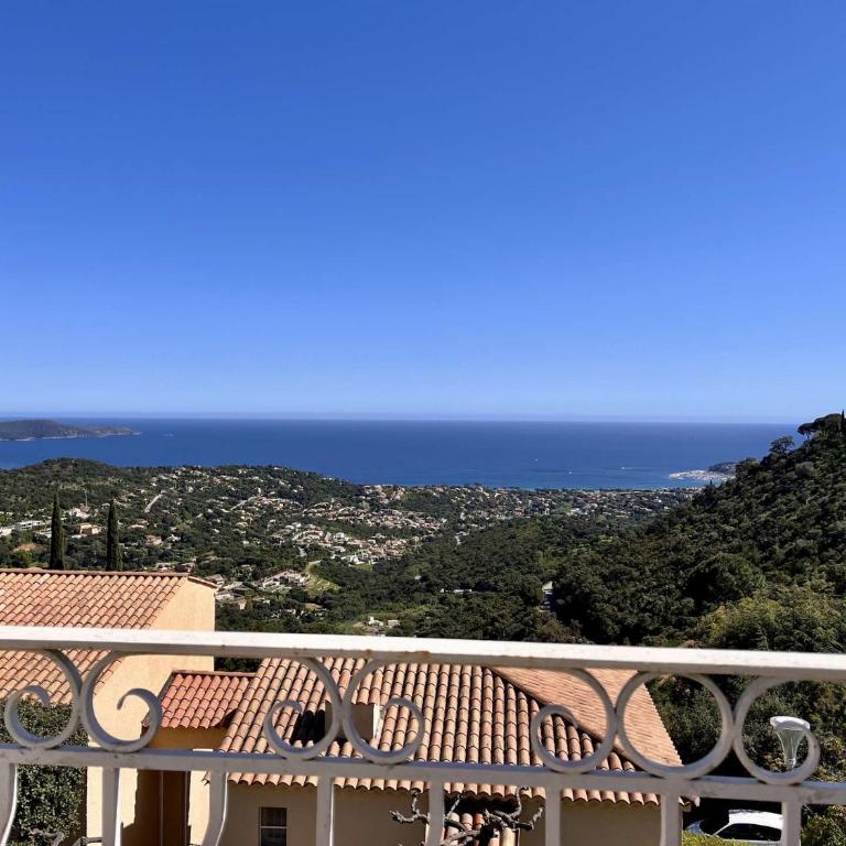 CA053-098 APPARTEMENT 2 PIÈCES CABINE - 4 Personnes - CAVALAIRE SUR MER - One-Bedroom Apartment with Sea View and Terrace - 11