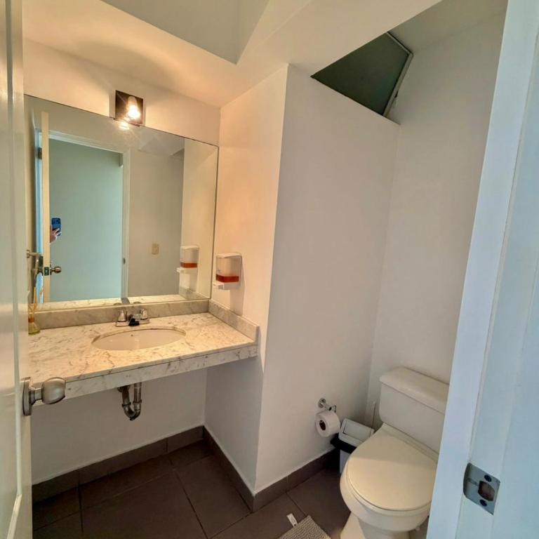 Casa de Liz - Two-Bedroom Apartment - 11
