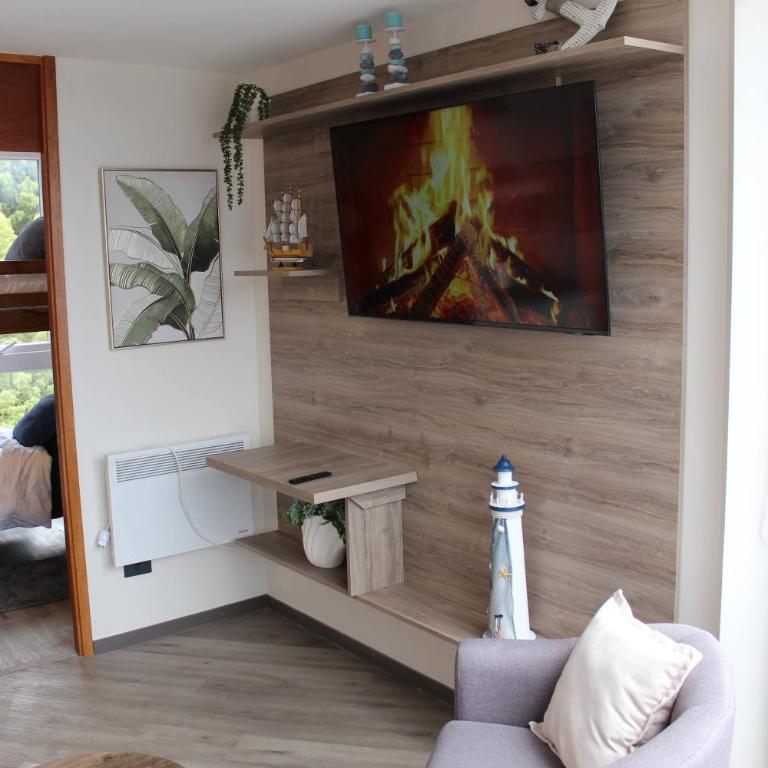 Felipe's Loft - Two-Bedroom Apartment - 26