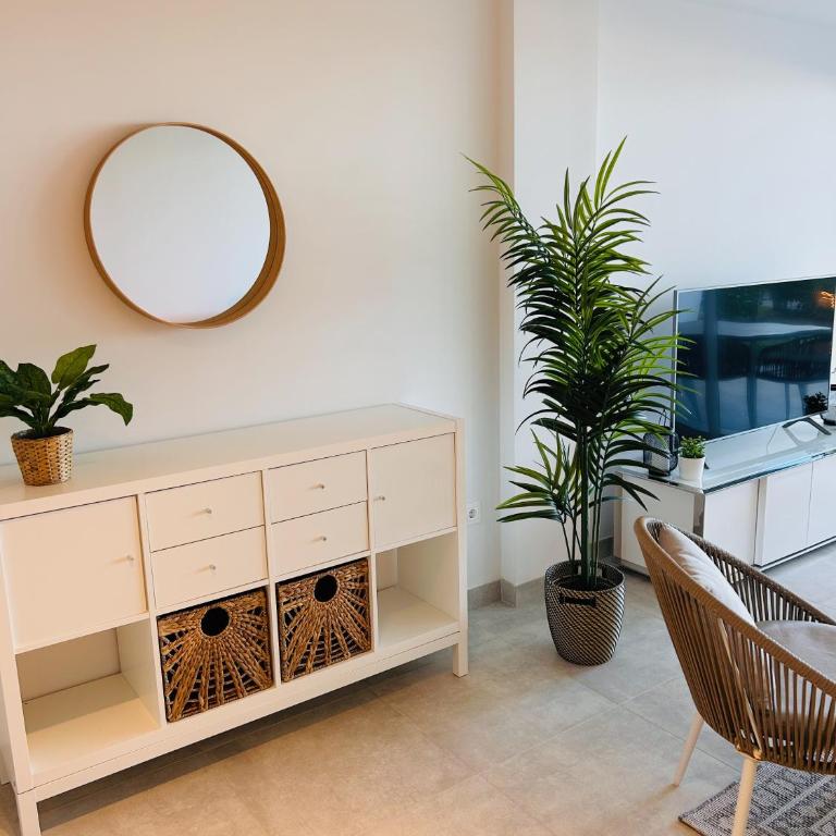 Brand New Pool view apartment Groundfloor 6p 2BR - La cala de Mijas - Casa Banderas - w Terrace and garden - close to Golf courts - Apartamento Deluxe de 2 dormitorios con vistas al jardín - 33