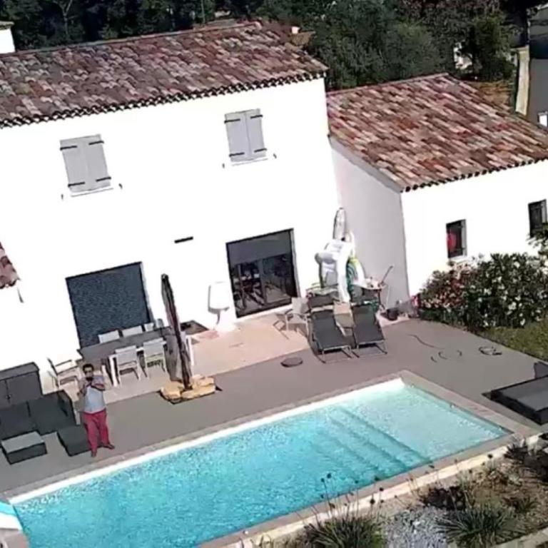 Air-conditioned villa with pool - 4 bedrooms - Villa - 2