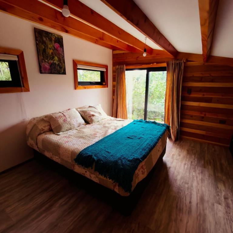 Tiny house en medio del bosque nativo - Two-Bedroom Chalet - 11