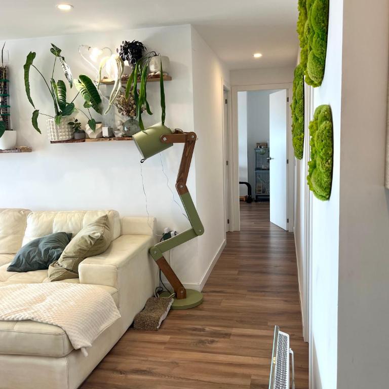 Apartamento tranquilo y luminoso junto al mar - Two-Bedroom Apartment with Balcony and Sea View - 6