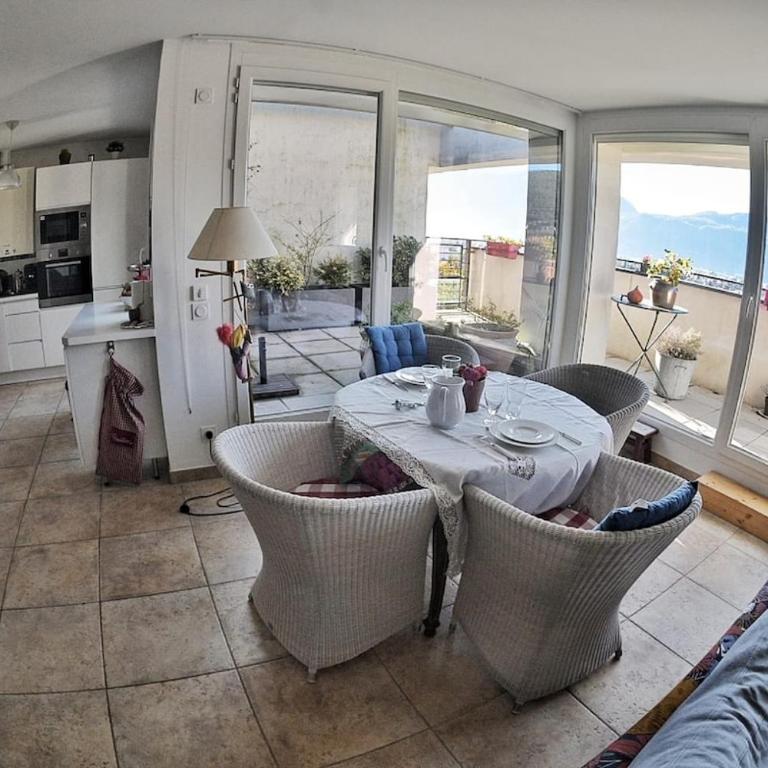 Appartement 73m2 2 chambres parking vue Lac - Appartamento con 2 Camere da Letto - 2