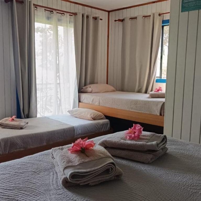 Kuhane Etno-Hostal - Deluxe Triple Room with Sea View - 2