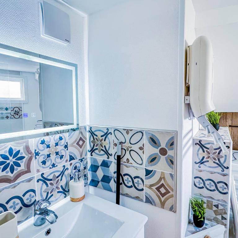 Charmant studio tout équipé en centre ville - Appartement 1 Chambre - 13