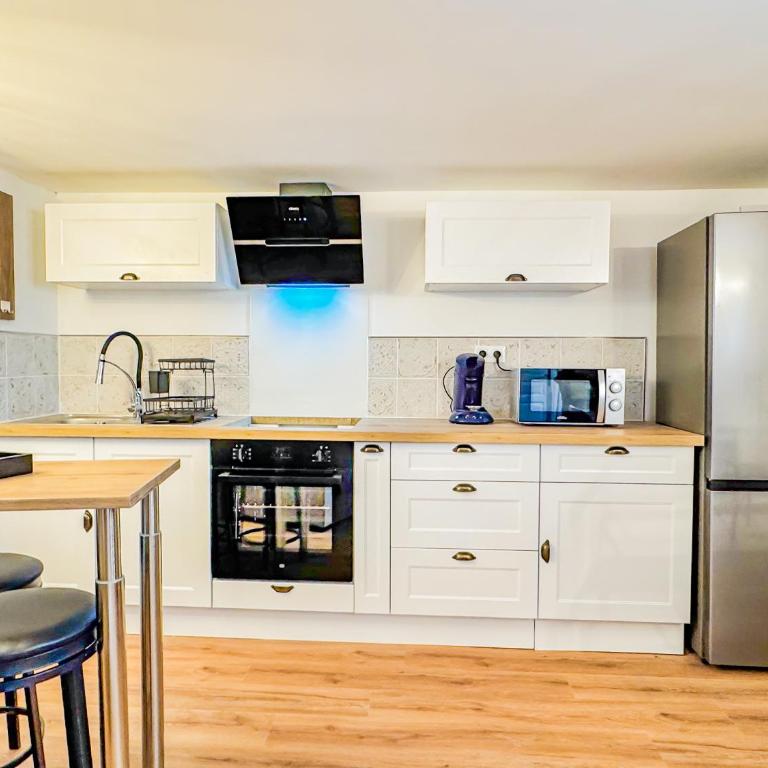 Charmant studio tout équipé en centre ville - Appartement 1 Chambre - 17