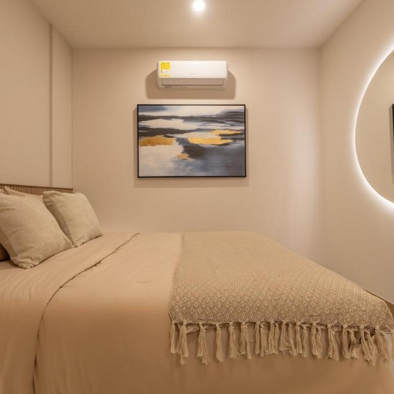 Wake Up to the Ocean, True Beachfront Terrace - Two-Bedroom Apartment - 37