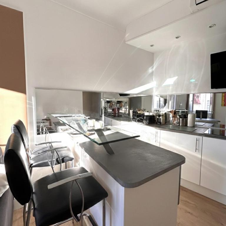 Joli 2 pièces au coeur de Cannes ! - Apartamento de 1 dormitorio - 30