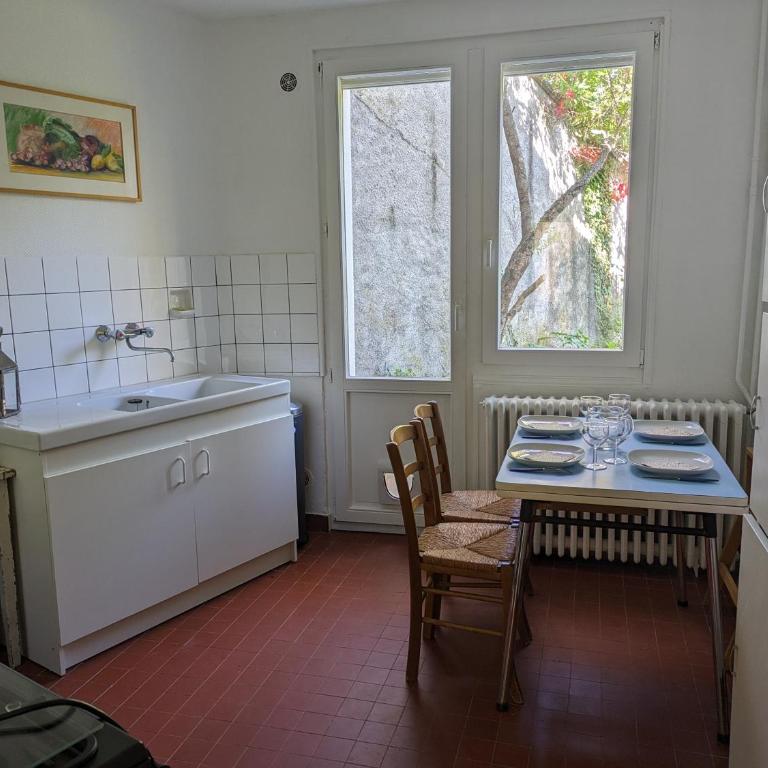 LES VOLETS BLEUS - Appartement 1 Chambre - 18