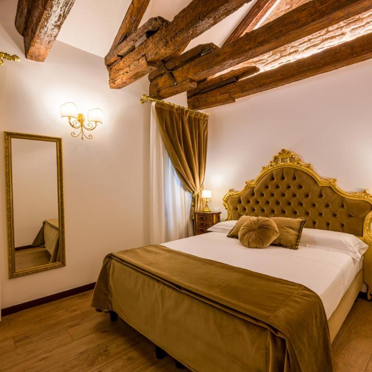 Cà de l'oca 4327 in The Heart of Venice - Three-Bedroom Deluxe Apartment - 2