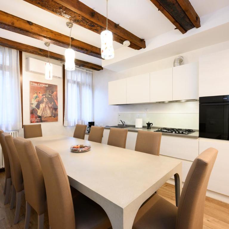 Cà de l'oca 4327 in The Heart of Venice - Three-Bedroom Deluxe Apartment - 5