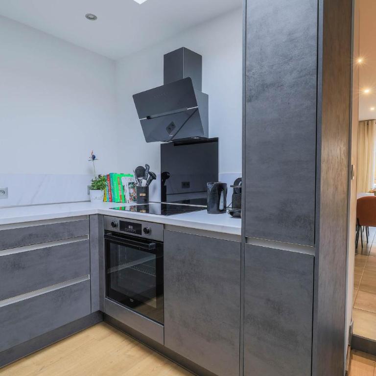 La Maison Ridoux - Spa Centre 8 min Cathedrale - Apartment - 9