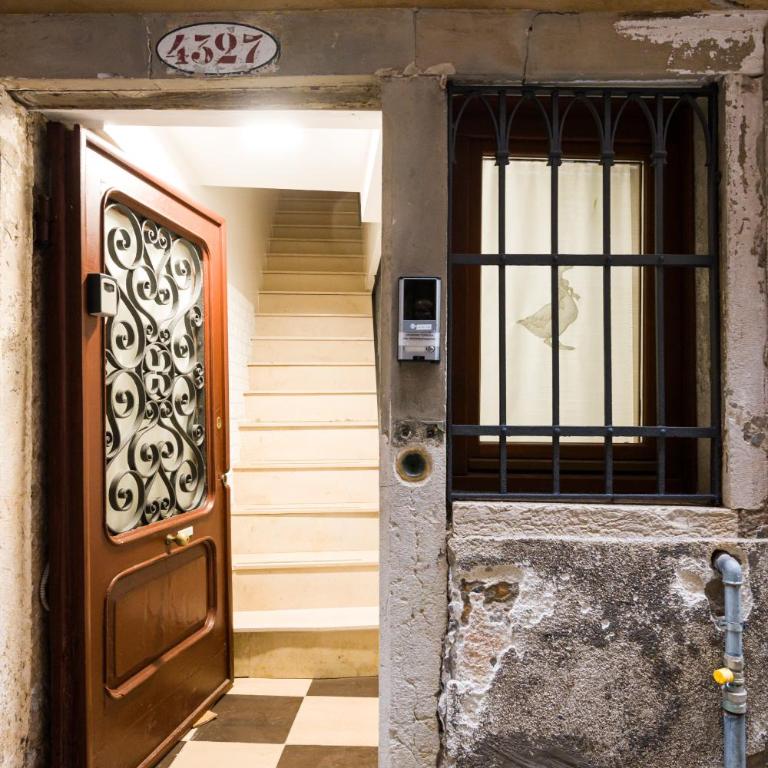 Cà de l'oca 4327 in The Heart of Venice - Three-Bedroom Deluxe Apartment - 58