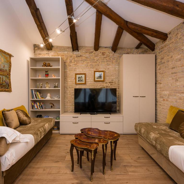 Cà de l'oca 4327 in The Heart of Venice - Three-Bedroom Deluxe Apartment - 37