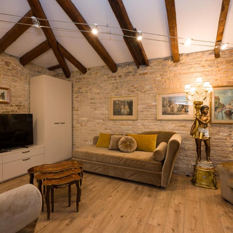 Cà de l'oca 4327 in The Heart of Venice - Three-Bedroom Deluxe Apartment - 33