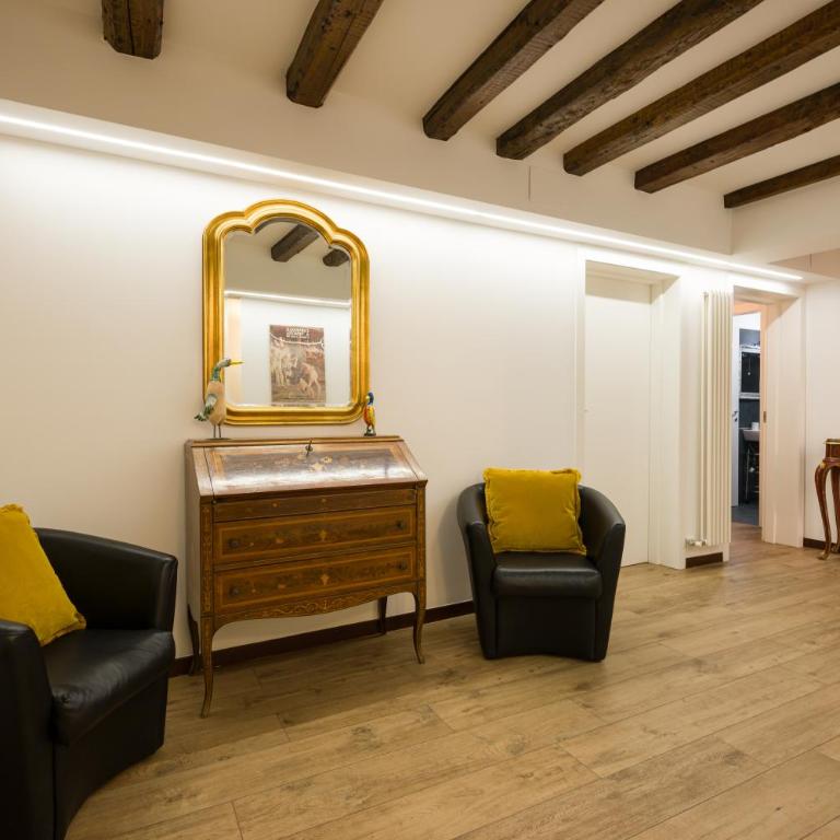 Cà de l'oca 4327 in The Heart of Venice - Three-Bedroom Deluxe Apartment - 28