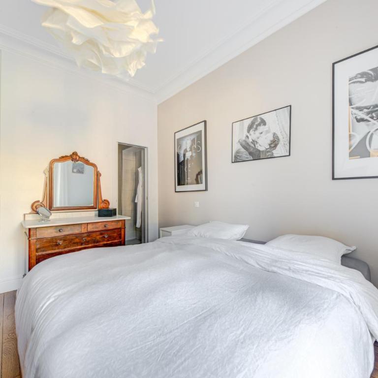 Elegant appartement au pied de Montmartre - Appartement 3 Chambres - 17