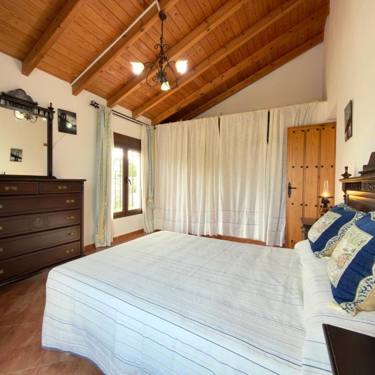 Finca La Terraza - Five-Bedroom House - 33