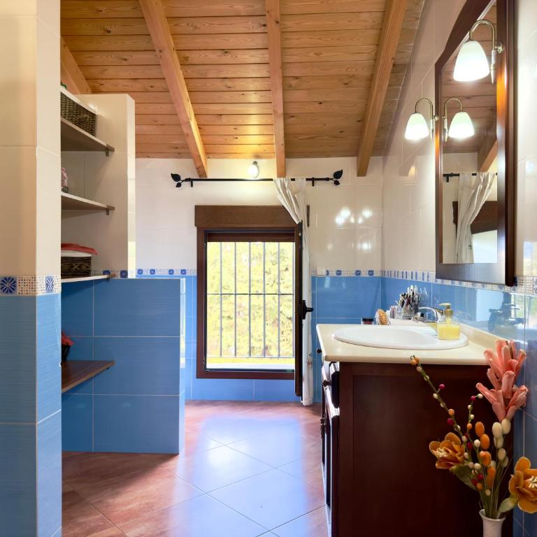 Finca La Terraza - Five-Bedroom House - 32