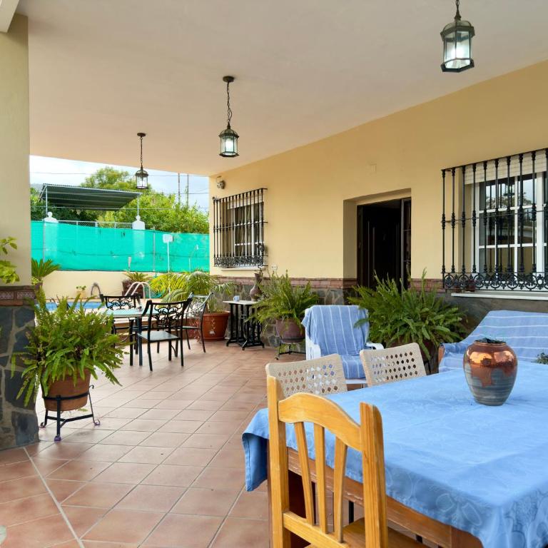 Finca La Terraza - Five-Bedroom House - 57
