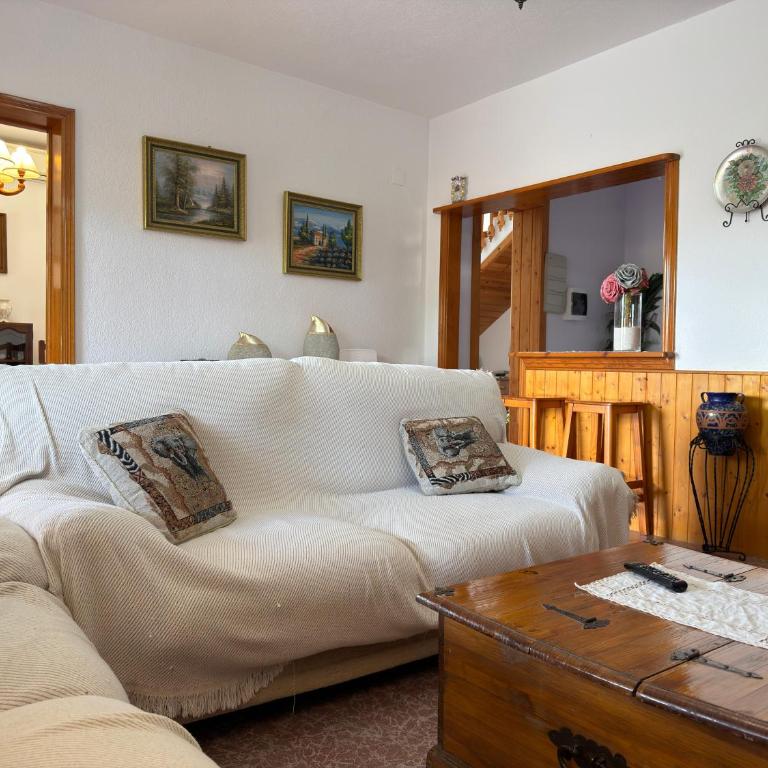 Finca La Terraza - Five-Bedroom House - 61