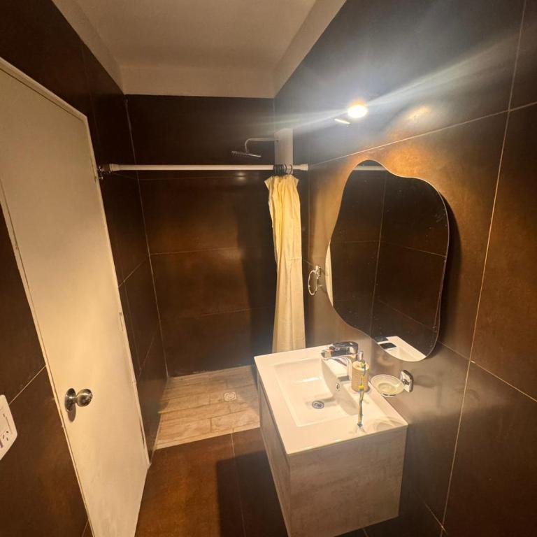 Laguna y Mar - Six-Bedroom House - 60