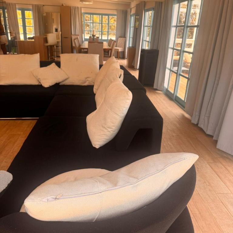 Laguna y Mar - Six-Bedroom House - 67