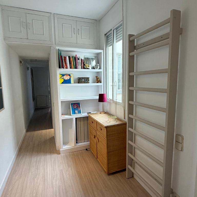 El refugio de Chamberi - Two-Bedroom Deluxe Apartment - 15