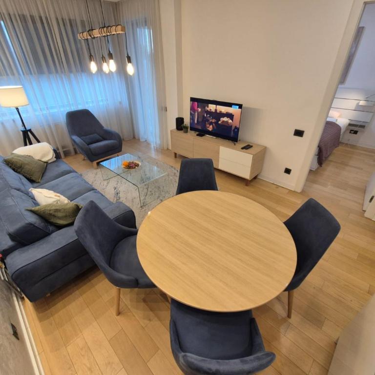 A Blok Modern Apartment - One-Bedroom Apartment - 2