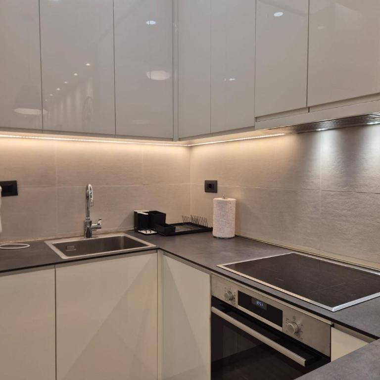 A Blok Modern Apartment - One-Bedroom Apartment - 35