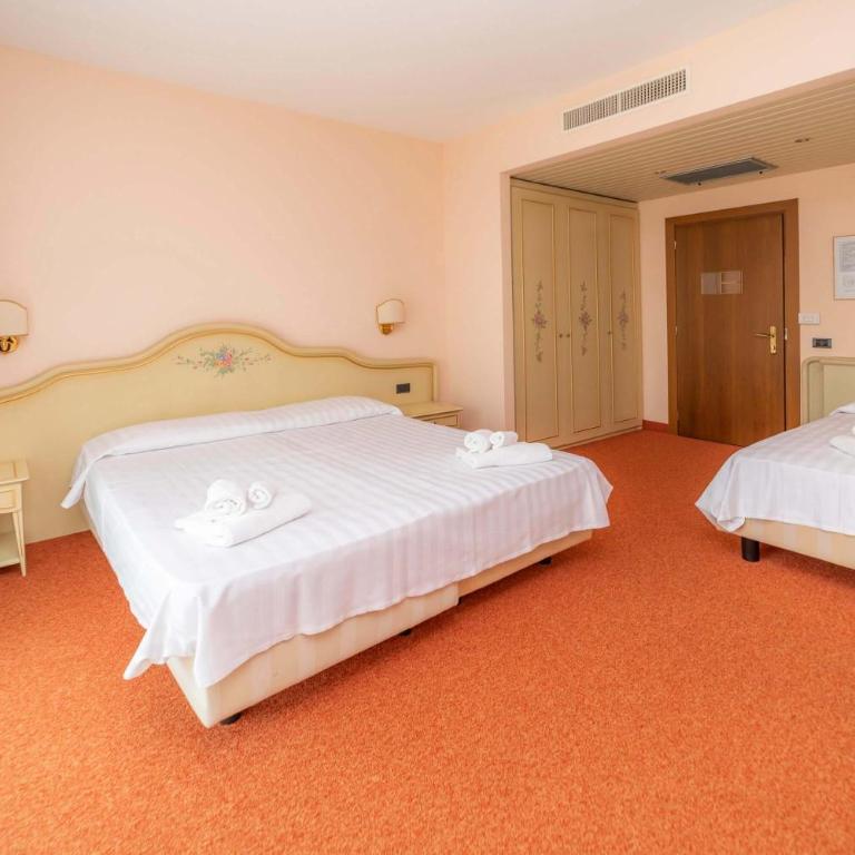 Hotiday Room Collection - Stresa - Camera Tripla - 6