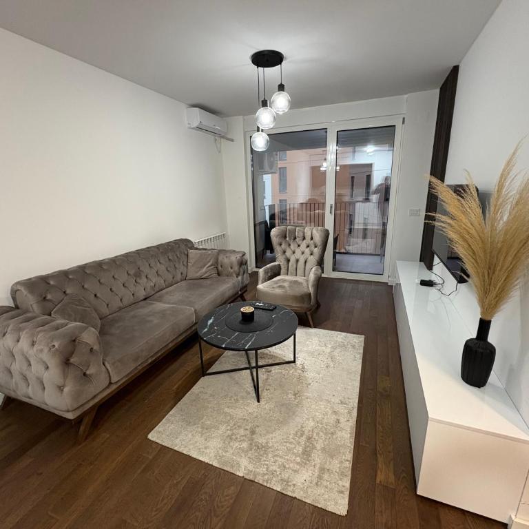 Tesla Residence - One-Bedroom Apartment - 1