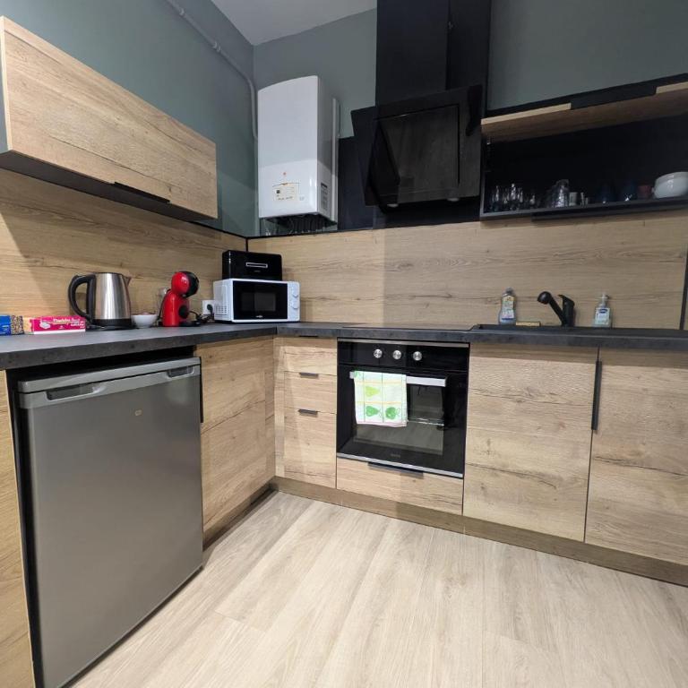 T3 de 75 m2 avec véranda et parking, à 5 min des Thermes à Luchon - Two-Bedroom Apartment - 6