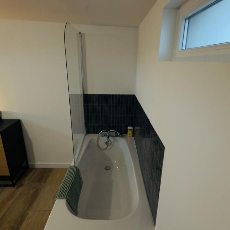 Duplex - pop et coloré - au cœur du centre ville - Appartement 1 Chambre - 3