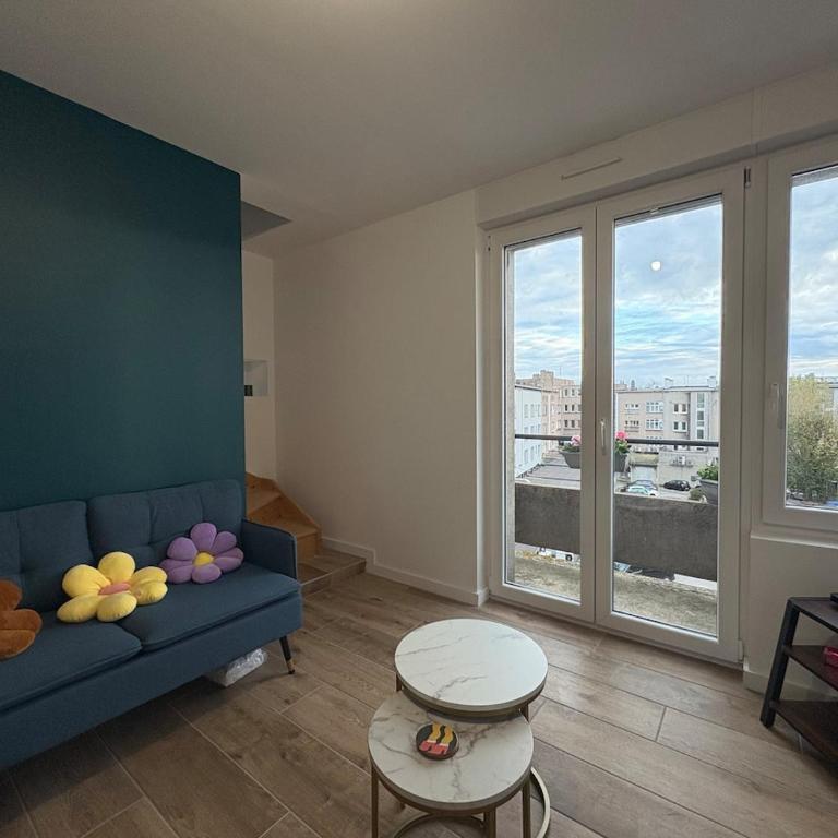 Duplex - pop et coloré - au cœur du centre ville - Appartement 1 Chambre - 16