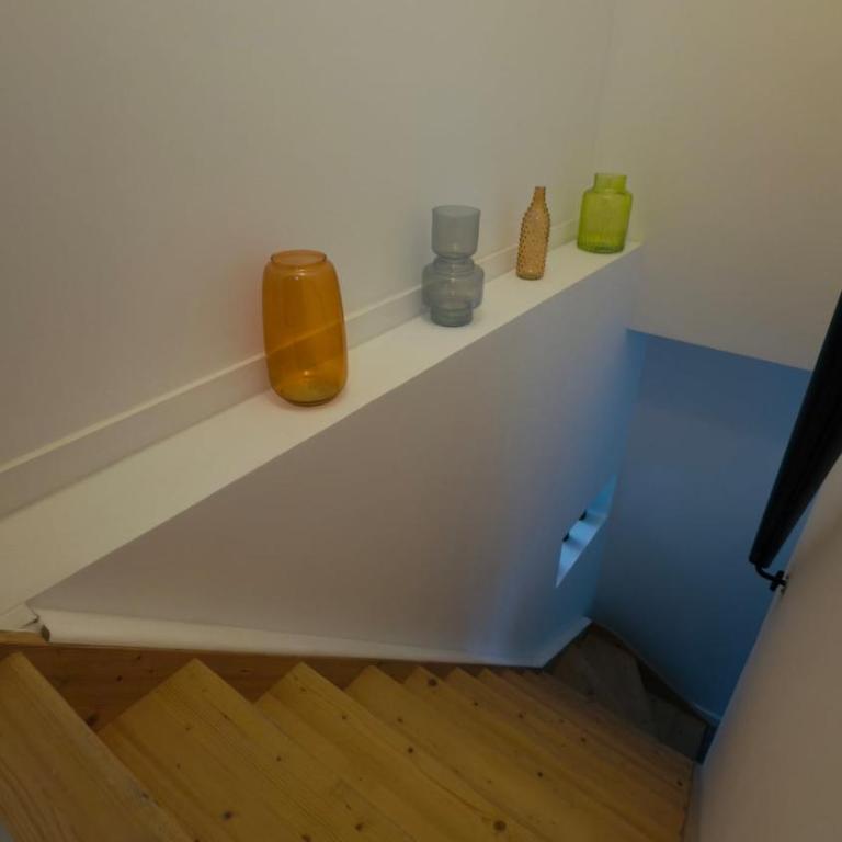 Duplex - pop et coloré - au cœur du centre ville - Appartement 1 Chambre - 23