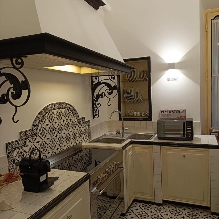 Magna Mater Suite - Appartamento con 3 Camere da Letto - 32