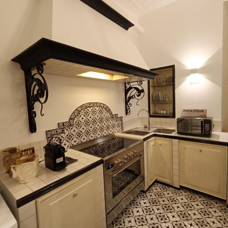 Magna Mater Suite - Appartamento con 3 Camere da Letto - 41