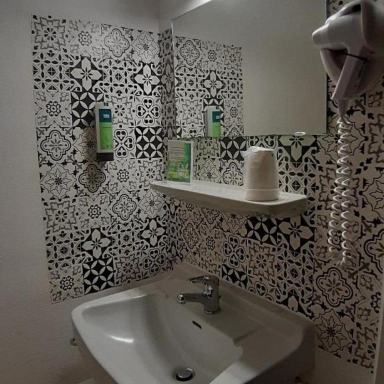 Hotel De La Route Verte - Chambre Triple - 6