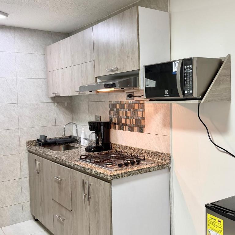 Apartamento Cerca Del Aeropuerto - Apartamento Estándar - 3