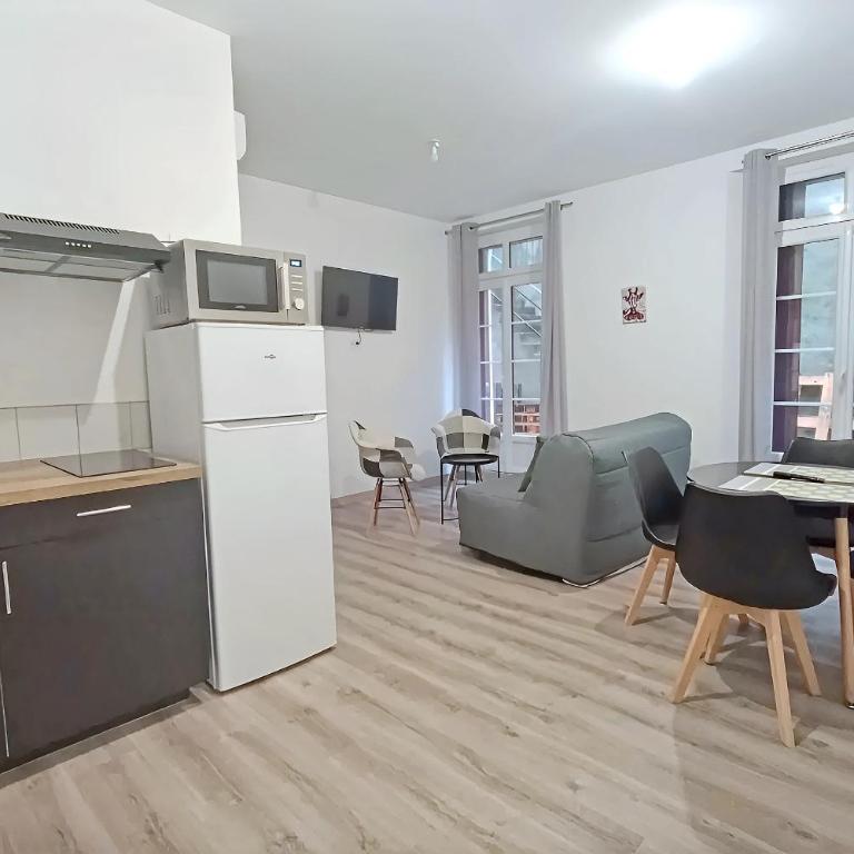 apt 5, 1er étage, un T2 avec terrasse, 4 couchages - Apartamento de 1 dormitorio - 14