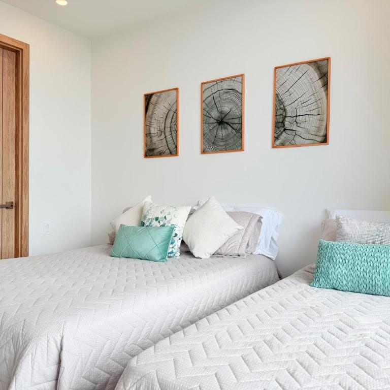 Premium Apartment - Beachfront - Luxury condo - Two-Bedroom Deluxe Apartment with Ocean View - 12