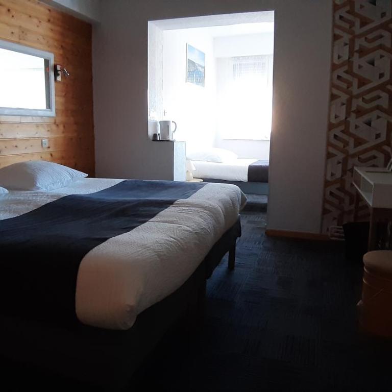 Hotel De La Route Verte - Chambre Triple - 12