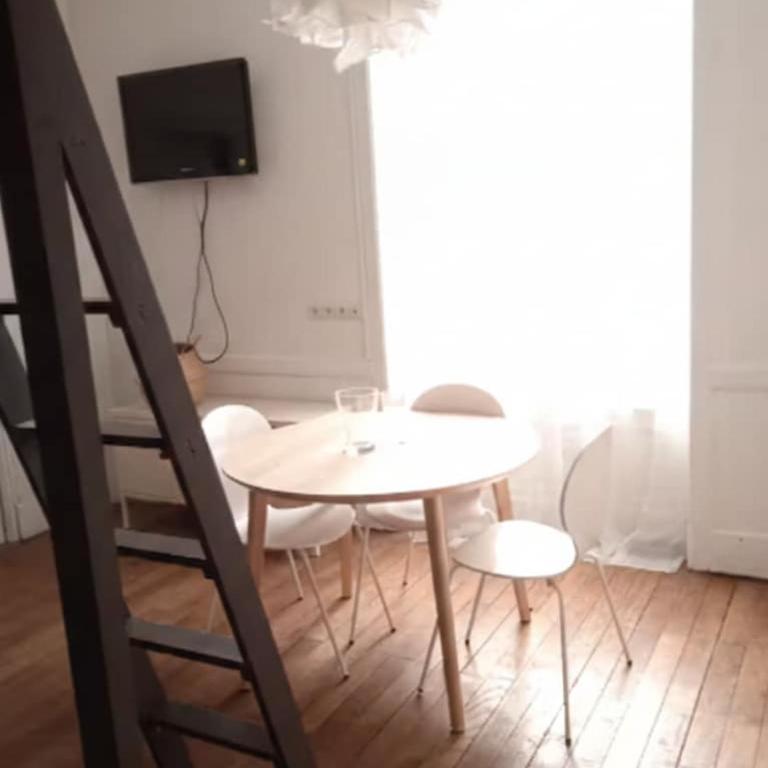 Studio Mont-Dore Ancien Palace, face aux Thermes - Apartment mit 1 Schlafzimmer - 2