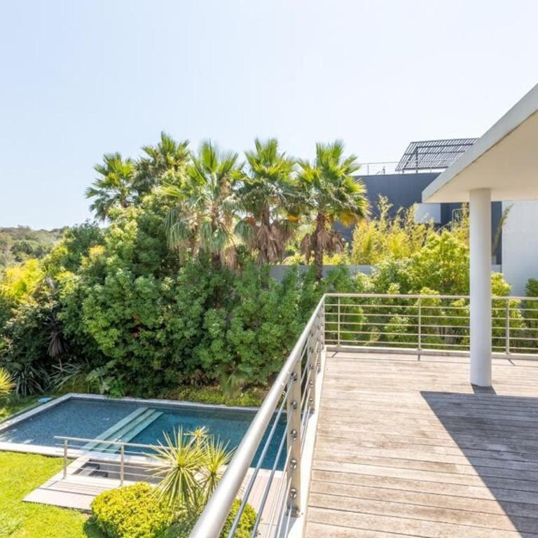 FRGK Luxury Two-Storey Villa with Pool & Rooftop Peaceful Setting Lord Brougham - Villa avec Piscine Privée - 3