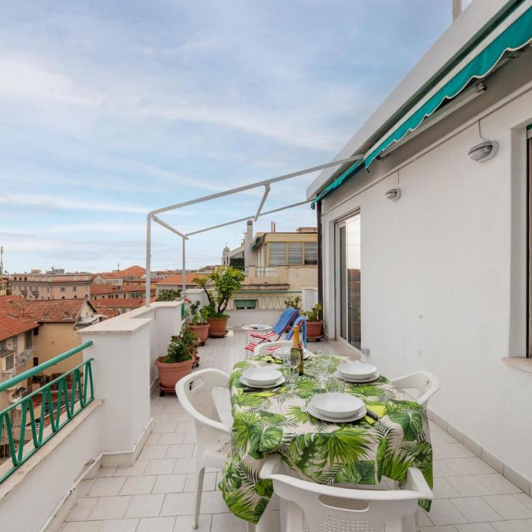 GuestHost - Central Sanremo Penthouse with Terrace - Appartamento con 2 Camere da Letto - 20