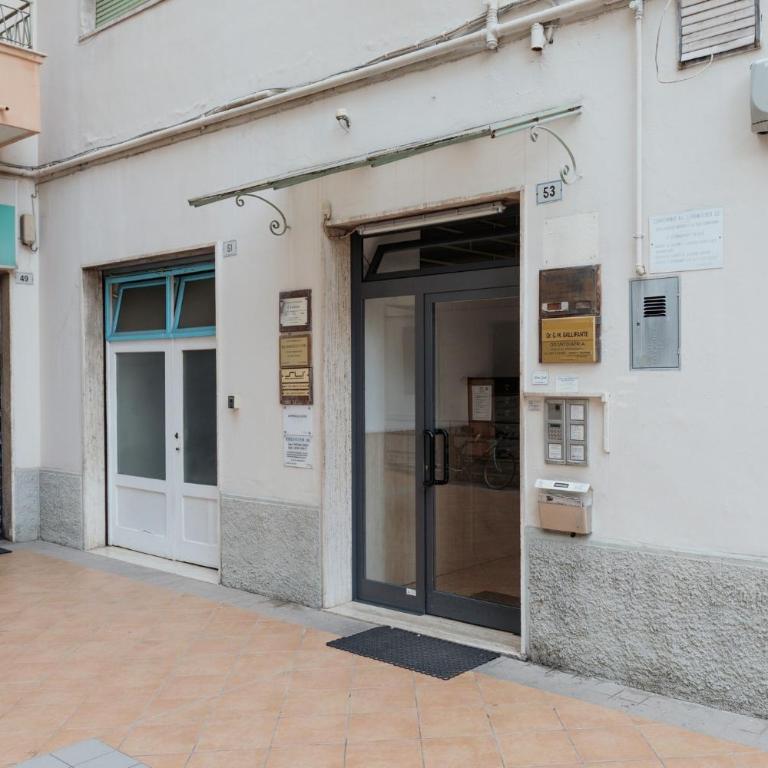 GuestHost - Central Sanremo Penthouse with Terrace - Appartamento con 2 Camere da Letto - 26