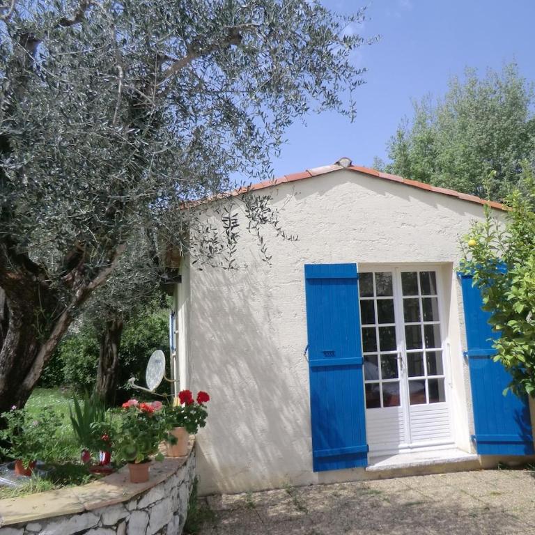 Nice Petite maison mitoyenne avec piscine - Maison 1 Chambre - 11
